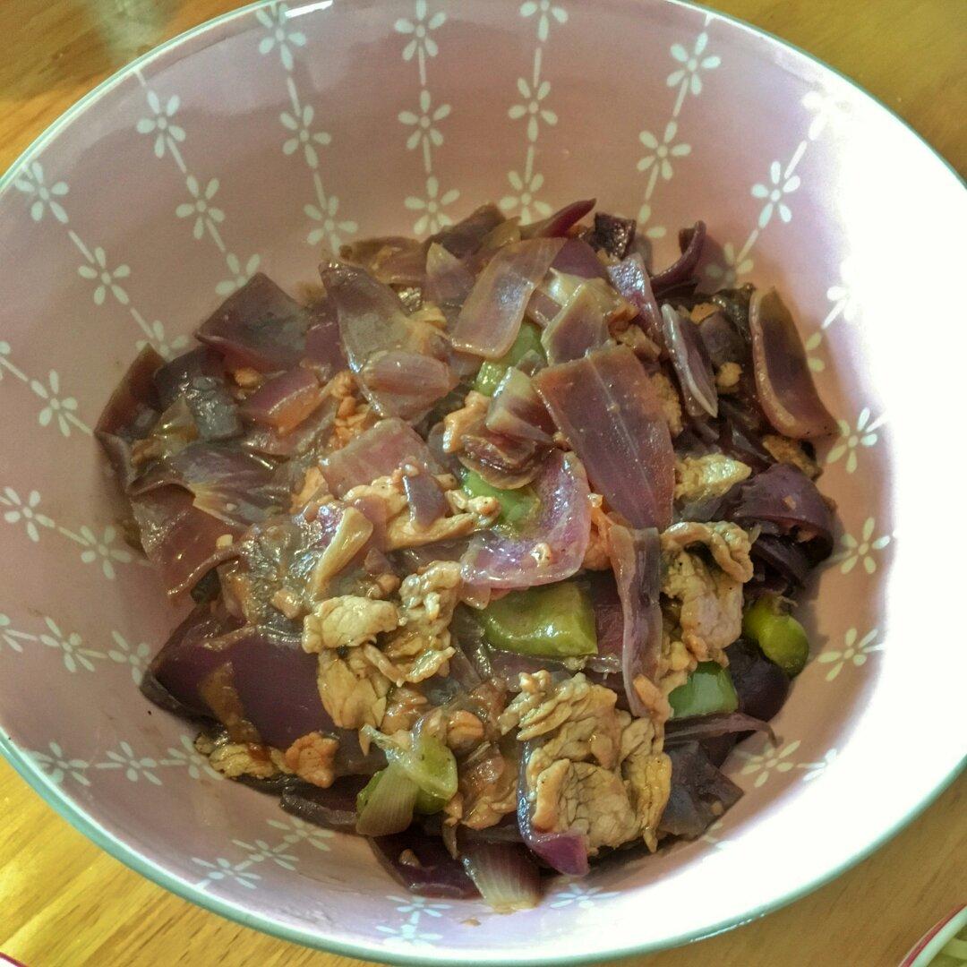 洋葱青椒炒肉