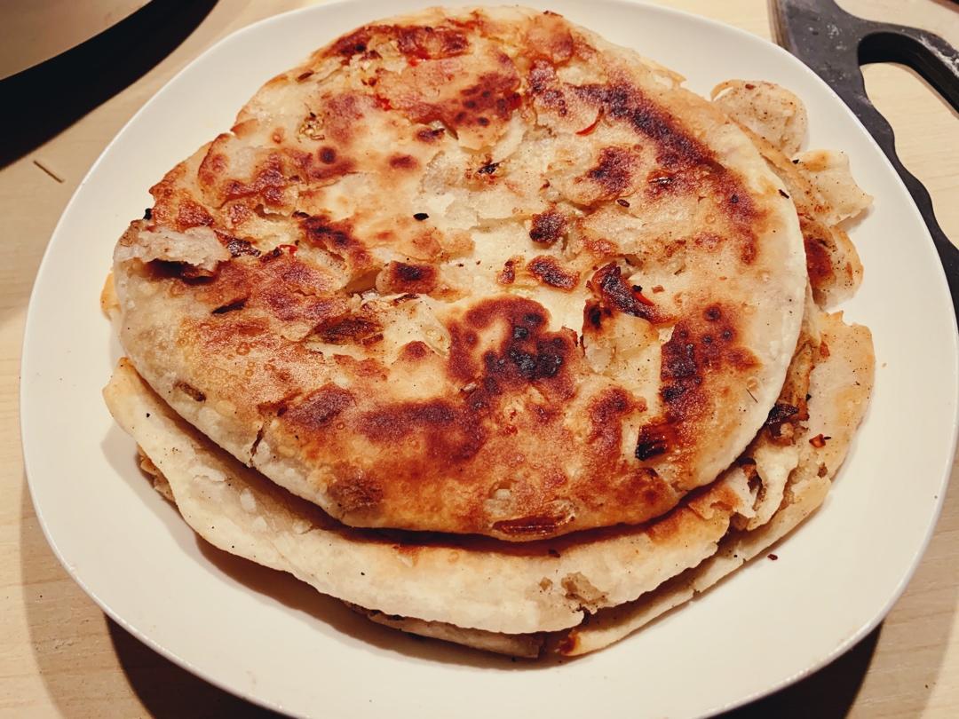 不需要技术含量的葱花饼（不硬超软的葱花饼）