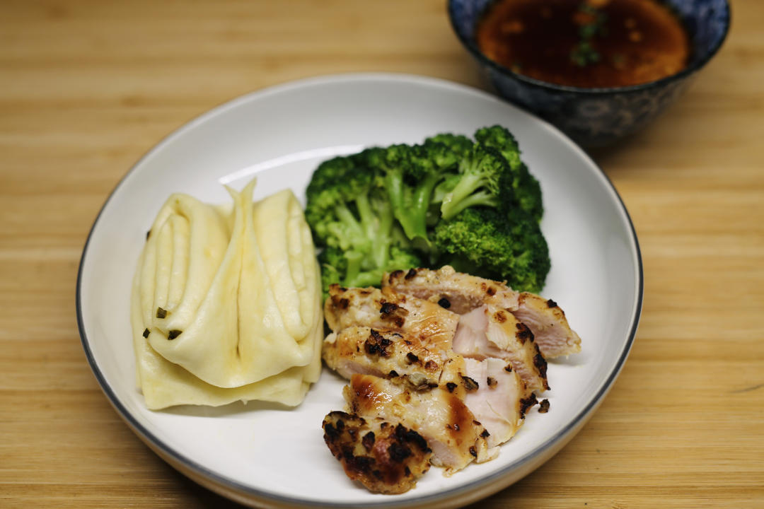 酷炫屌炸天好吃的煎鸡胸肉（香蒜蜂蜜煎鸡胸肉）