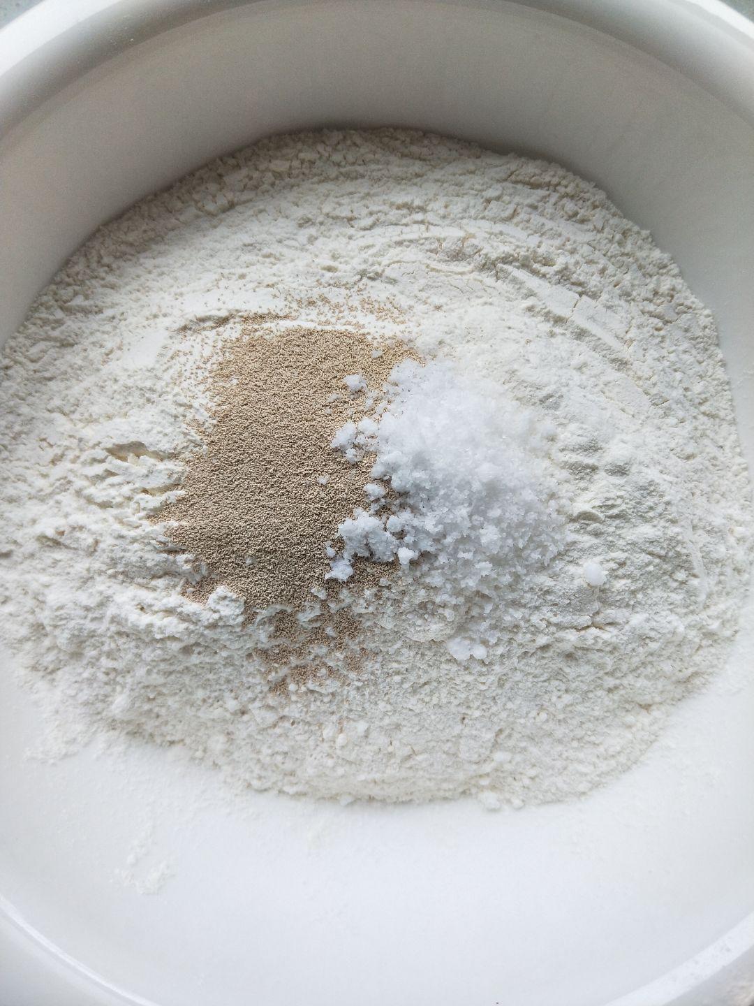 纯奶手撕吐司的做法 步骤1