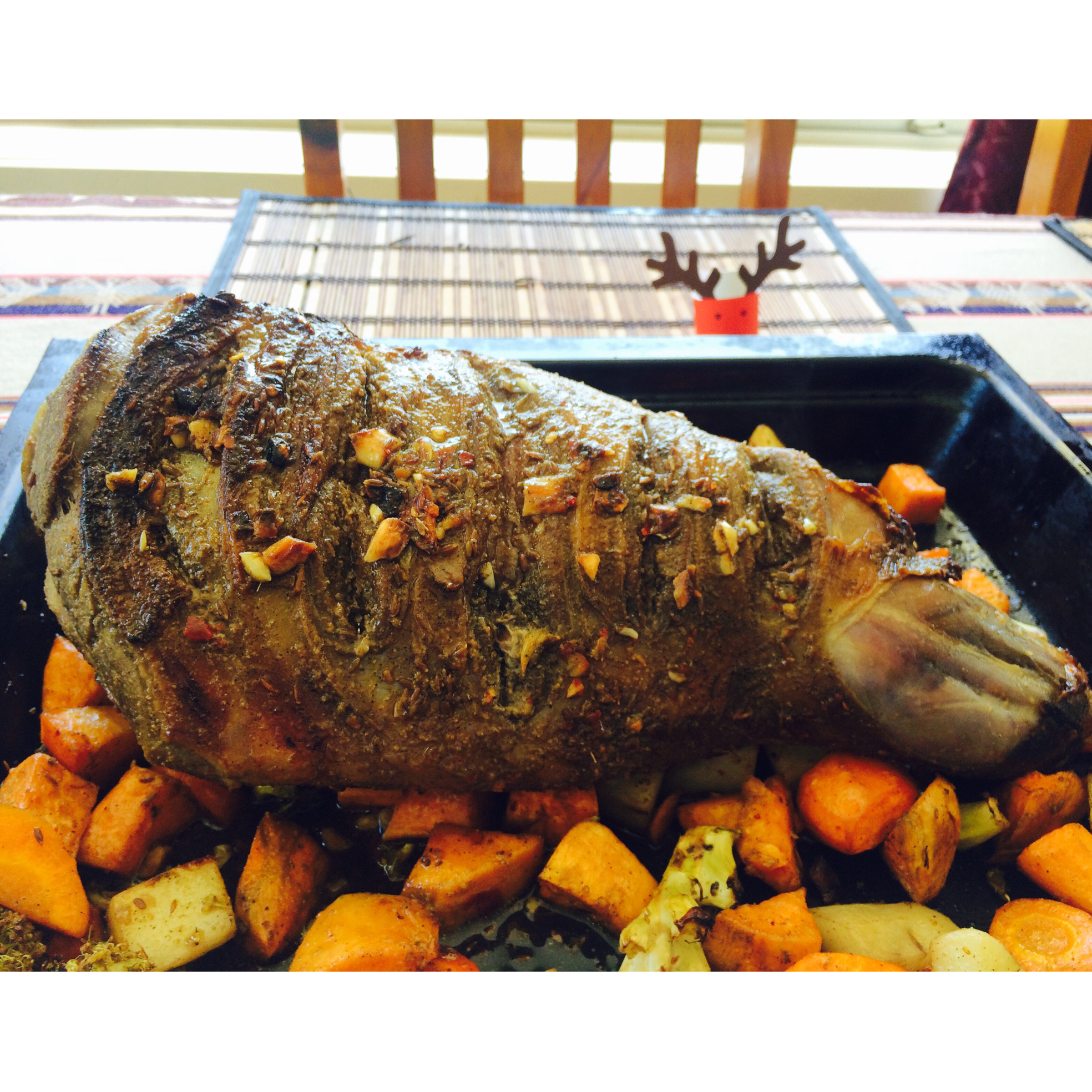 孜然蒜香烤羊腿