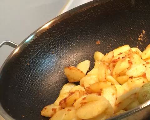 锅焗土豆角的做法 步骤4