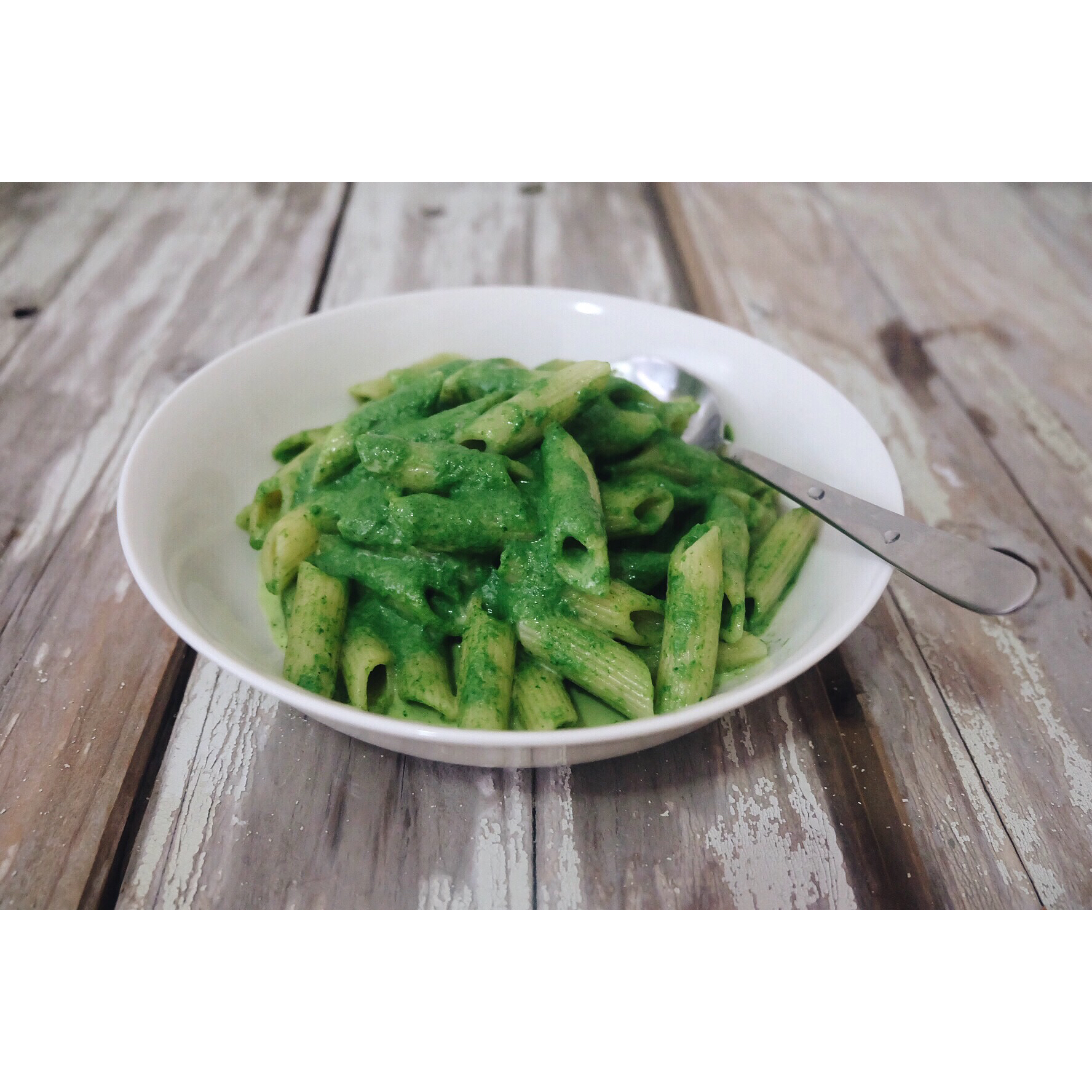 奶油菠菜青酱意大利面