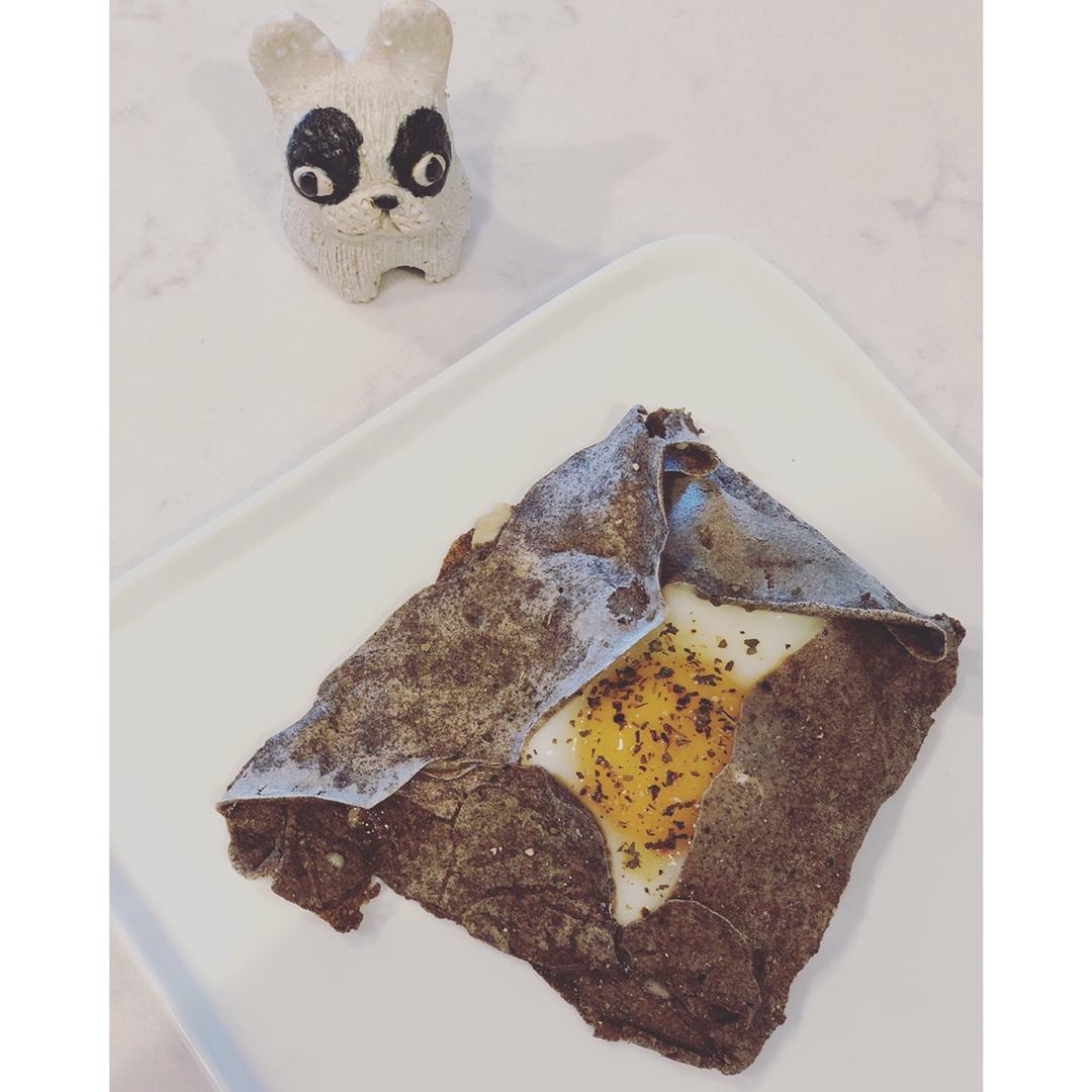 会拉丝的法式荞麦培根蛋可丽饼的全部作品