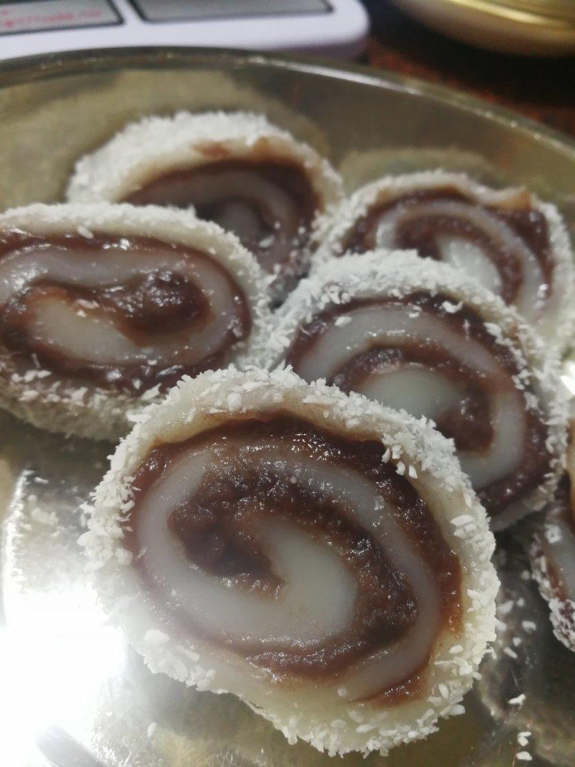 椰蓉豆沙糯米卷