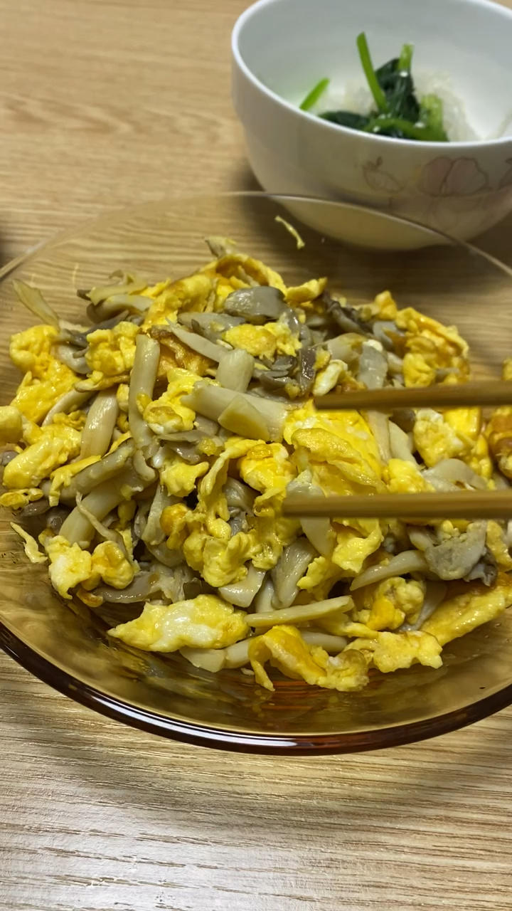 平菇炒鸡蛋