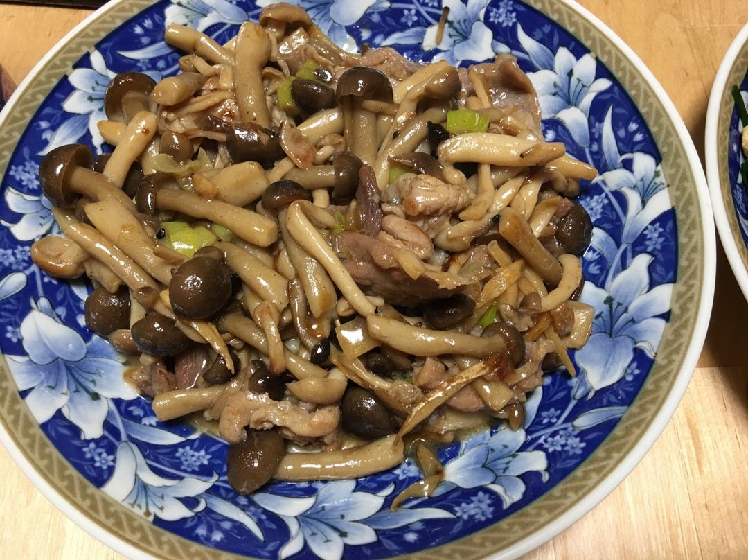 蘑菇炒肉片