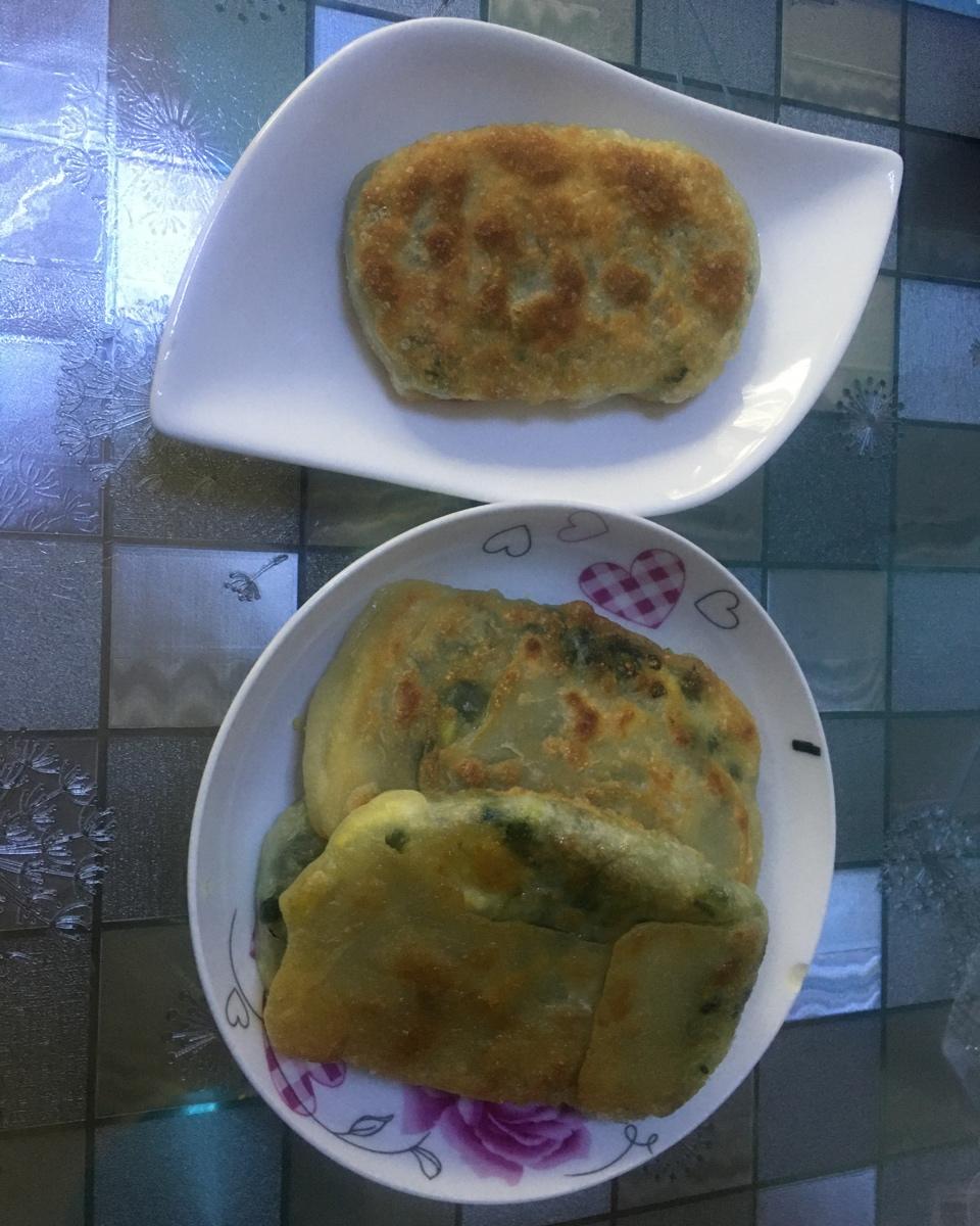 吹弹可破的韭菜盒子