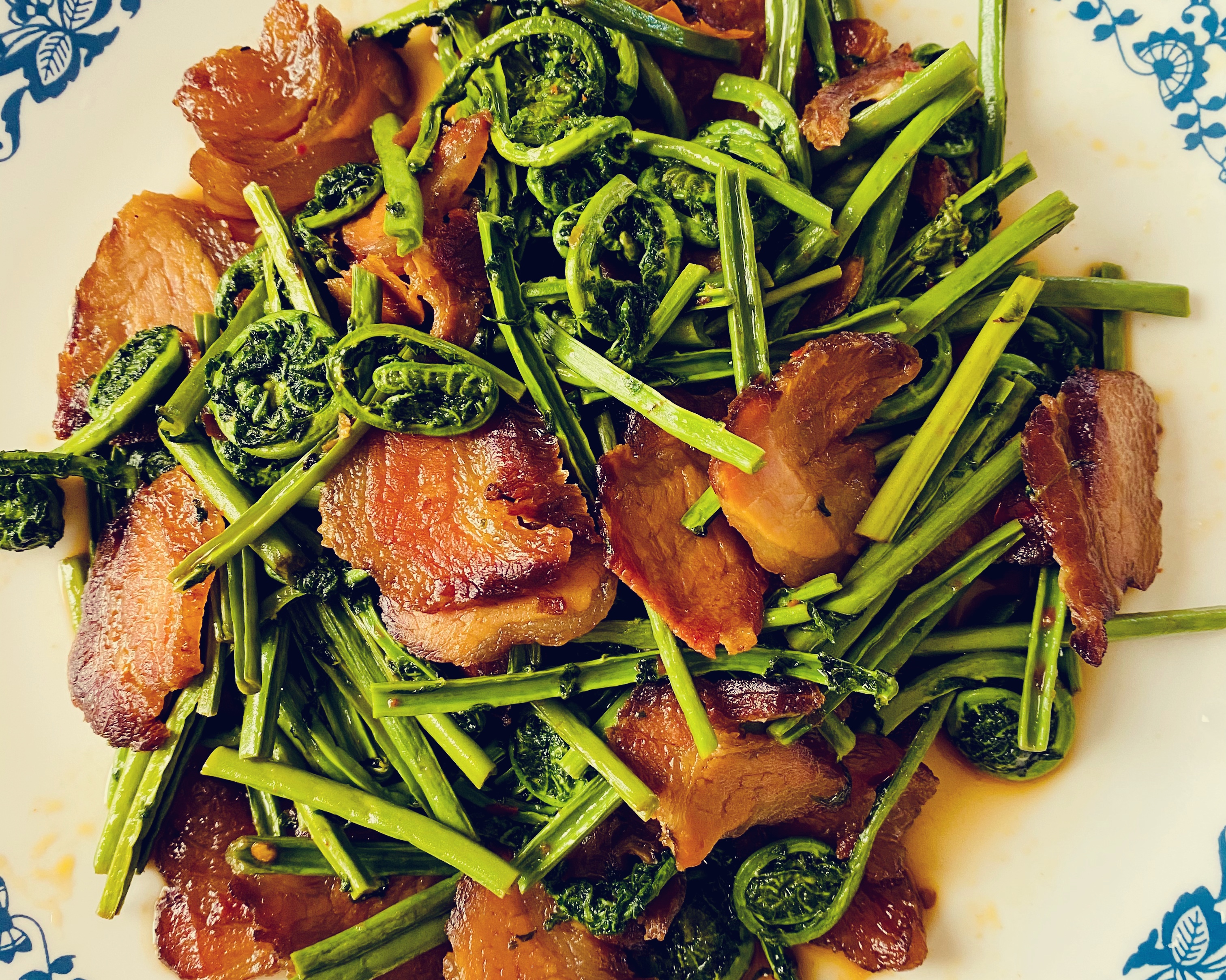 【食在春天】蕨菜三吃-炒，晒，拌的做法