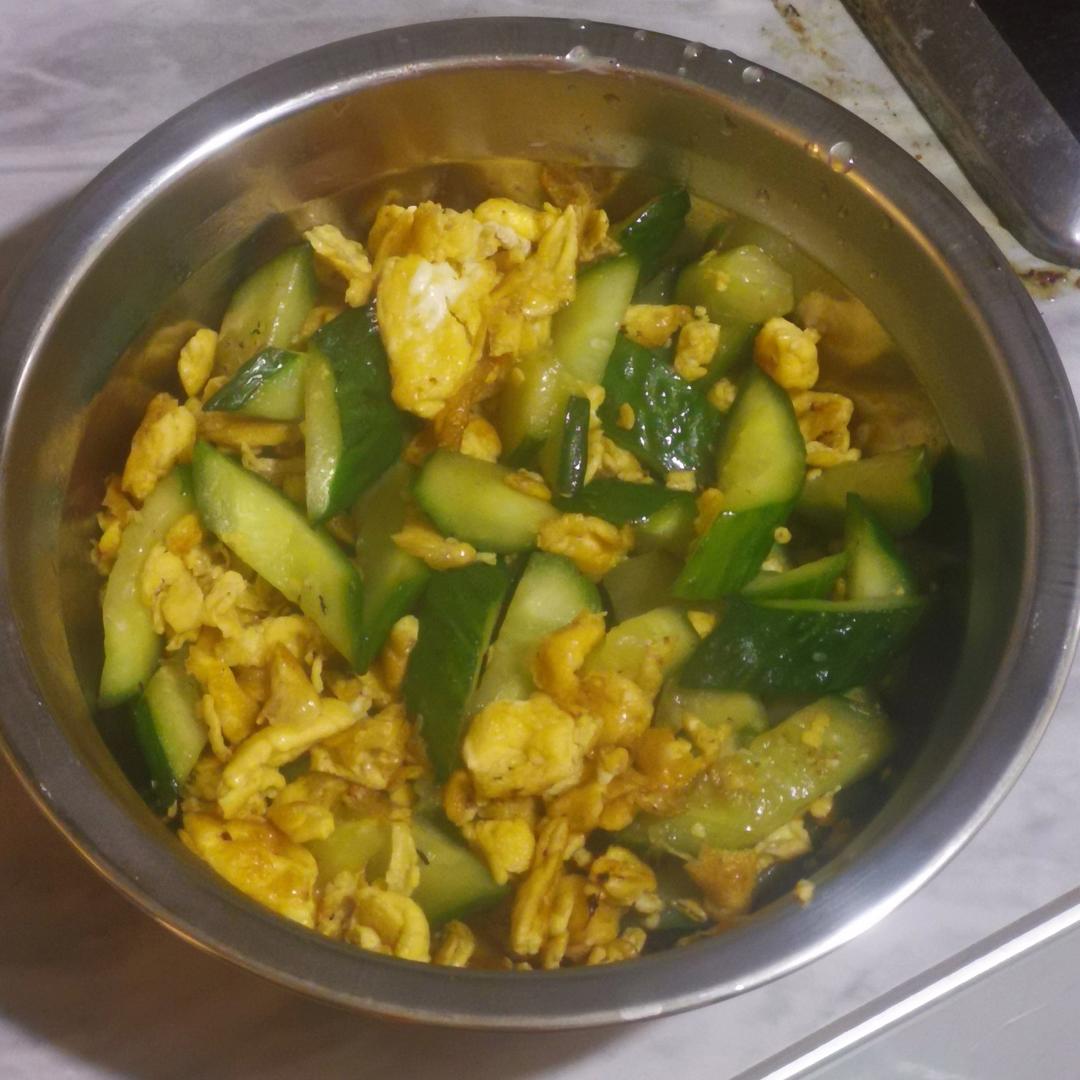 黄瓜炒鸡蛋 （青瓜炒鸡蛋）
