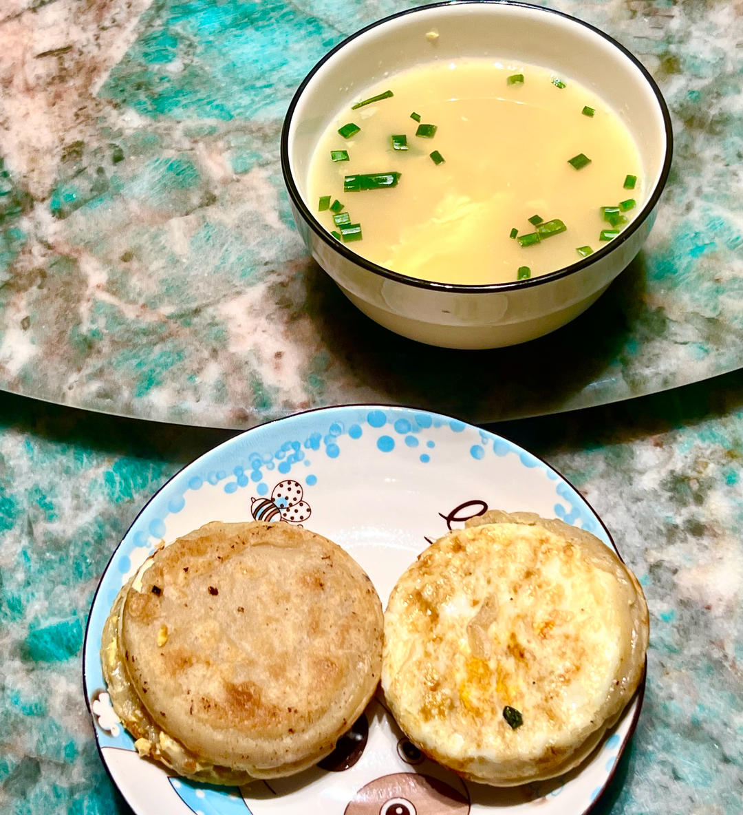 早餐霸王~沉甸甸鸡蛋汉堡