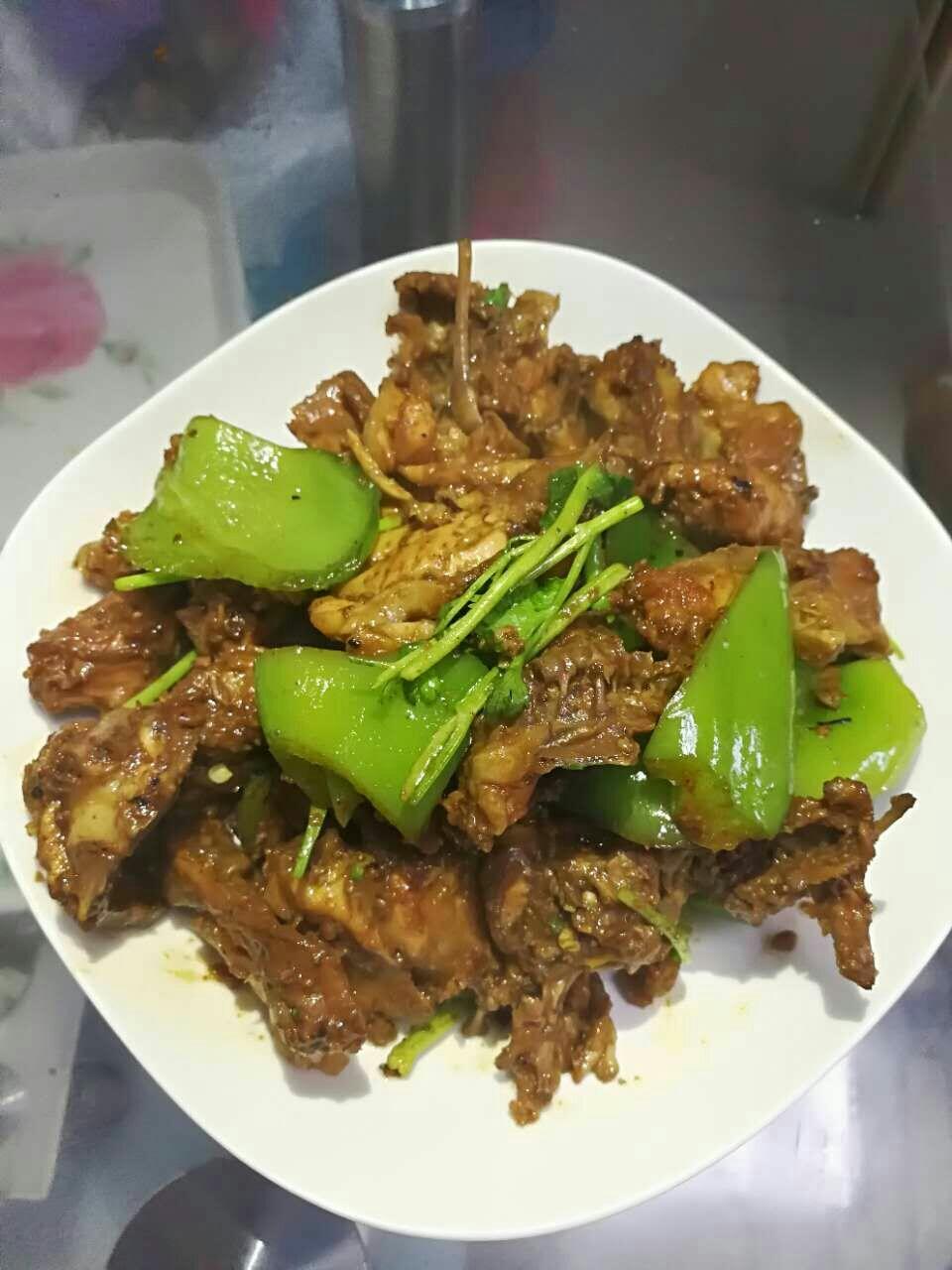 辣炒鸡背（鸡架）