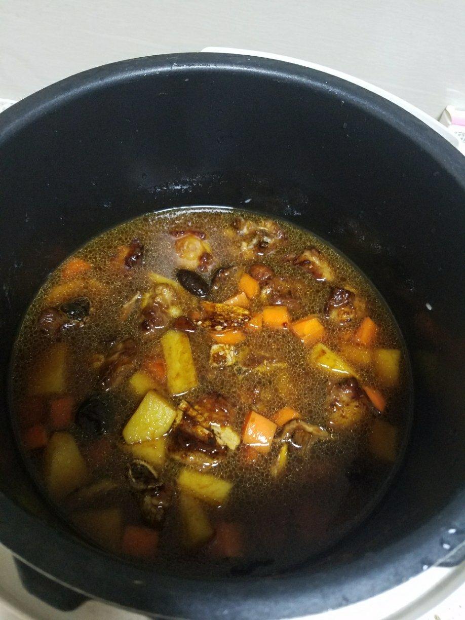 喷香排骨焖饭（爆好吃）