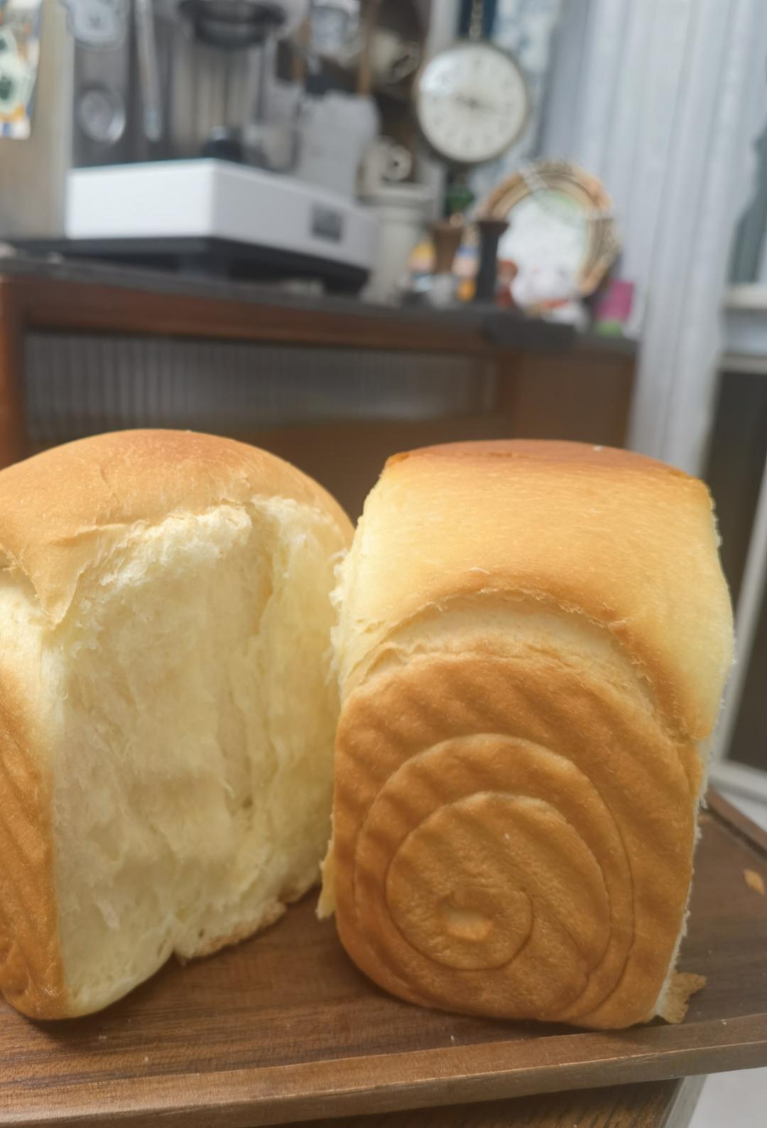 吐司，奶香手撕面包，超级香浓