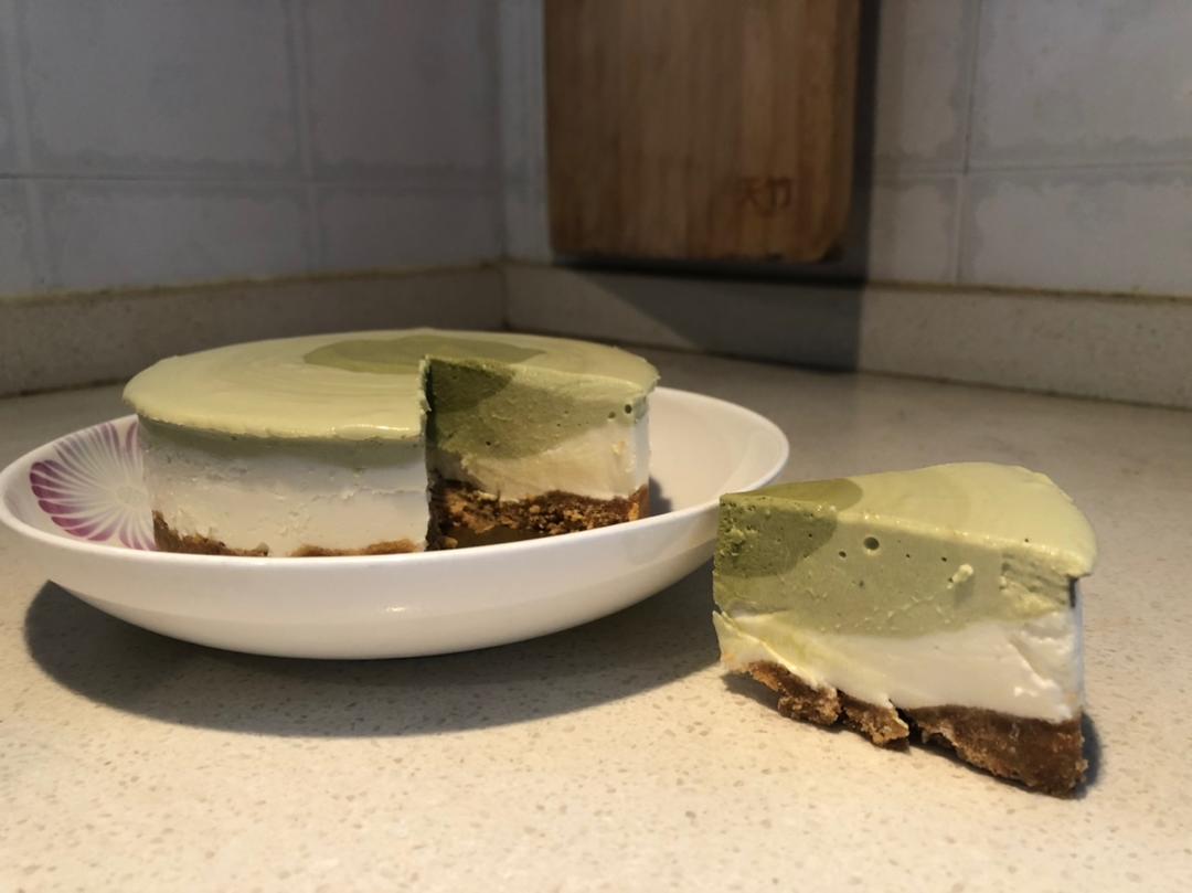 渐变抹茶慕斯蛋糕：我Amanda带着既美又作的抹茶甜点又来了！【曼食慢语】