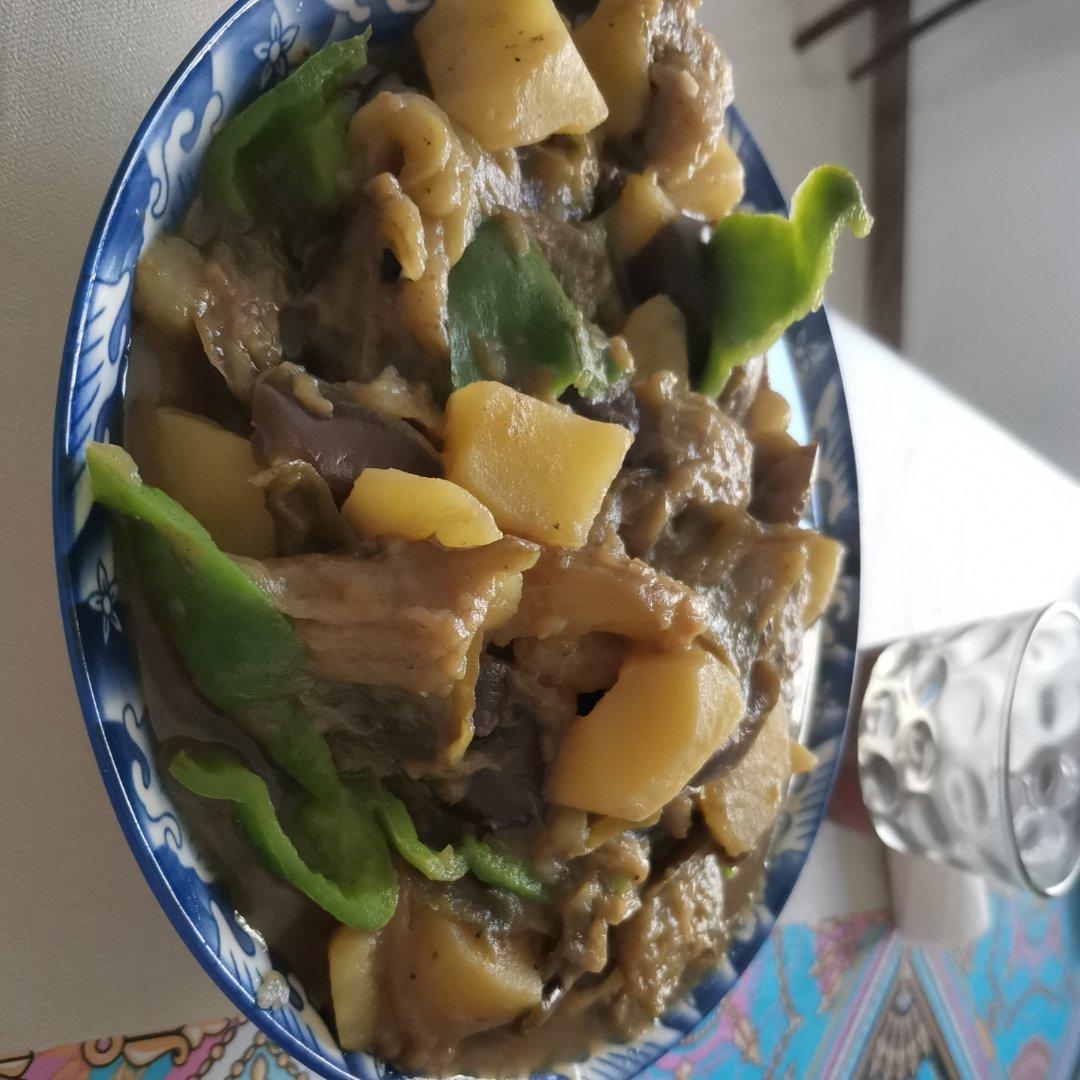 土豆炖茄子(东北菜)