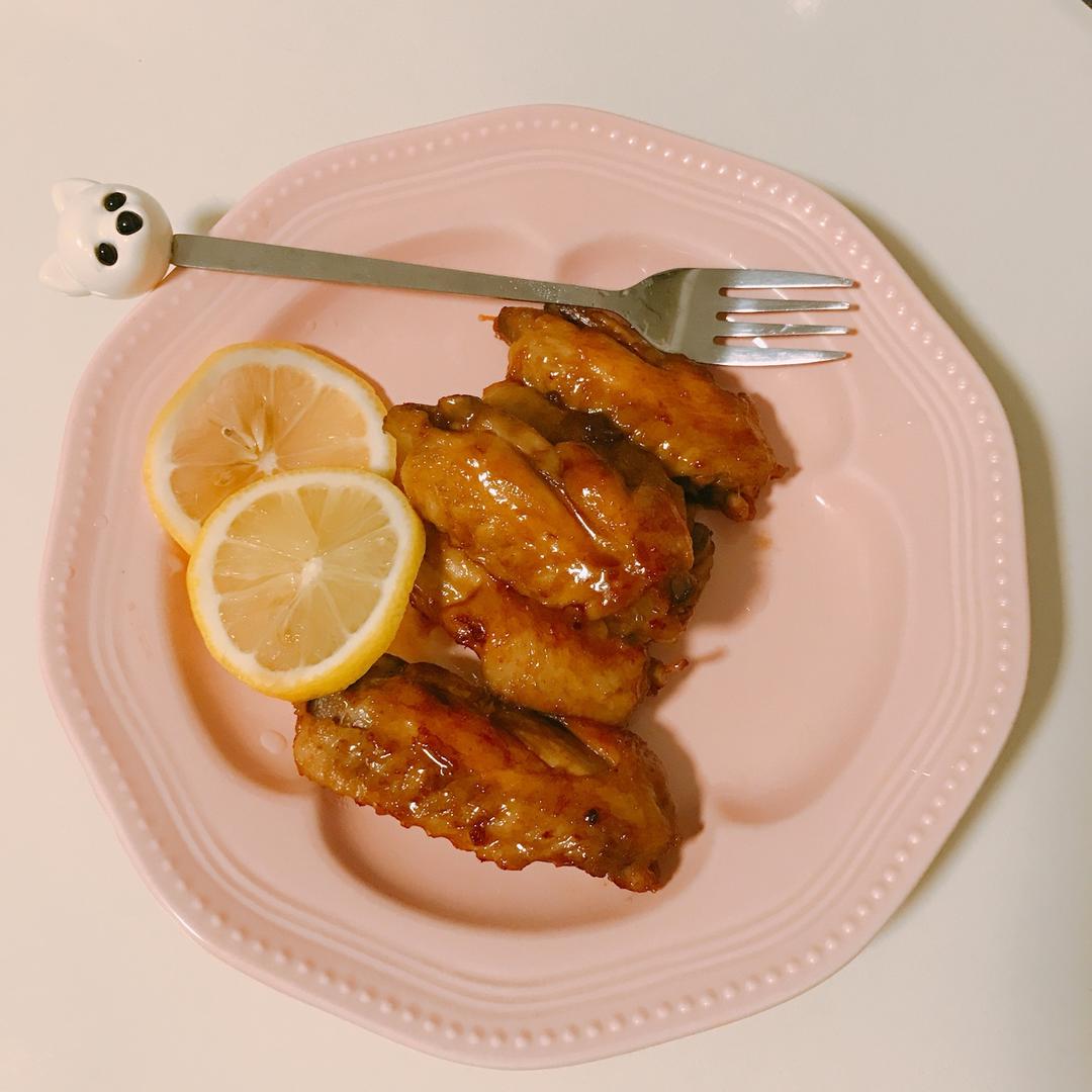 咪啦哔啵哒哒哒做的无油柠檬可乐鸡翅