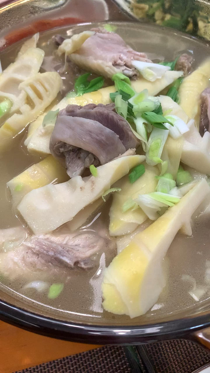 春天里的双鲜｜春笋鸡汤