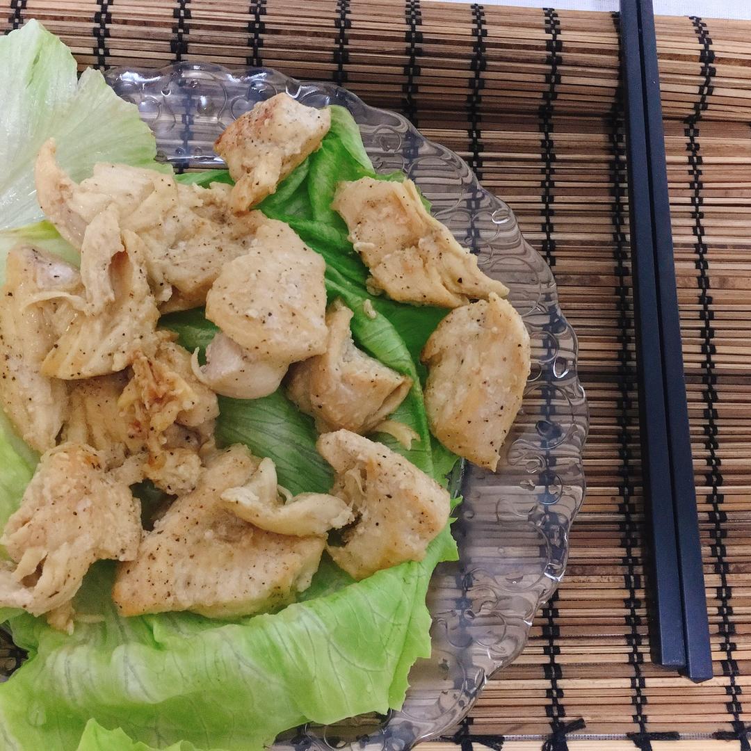 酷炫屌炸天好吃的煎鸡胸肉（香蒜蜂蜜煎鸡胸肉）