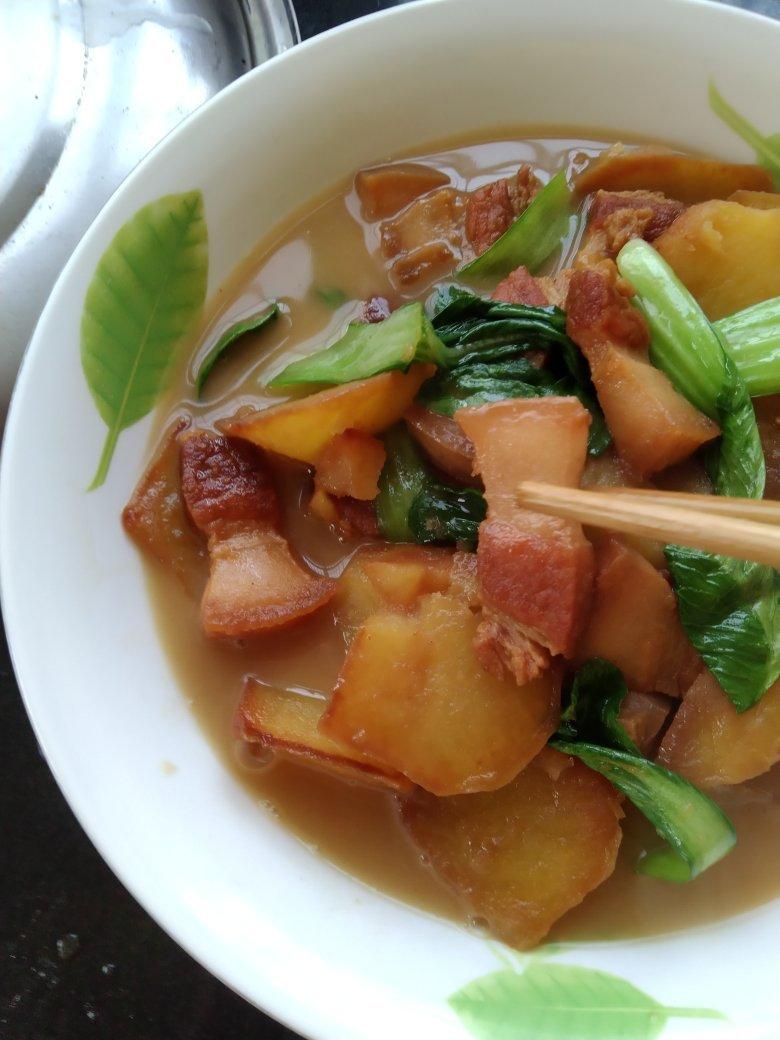 土豆红烧肉