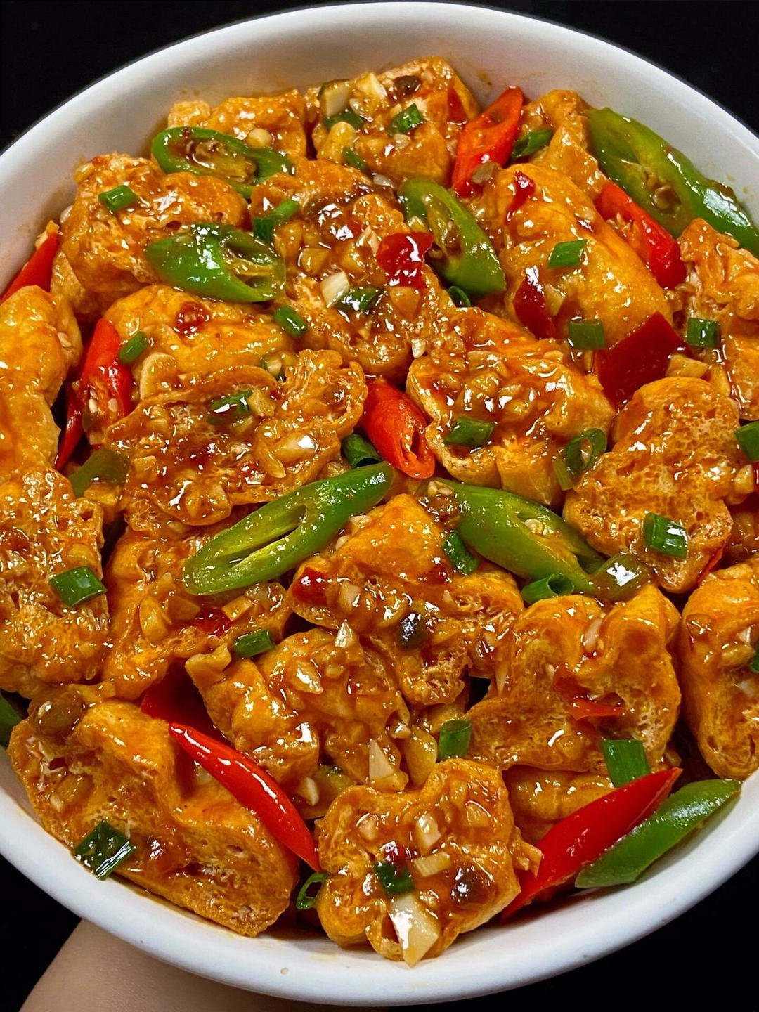 香辣的辣椒炒油豆腐这样做真的是香迷糊了！