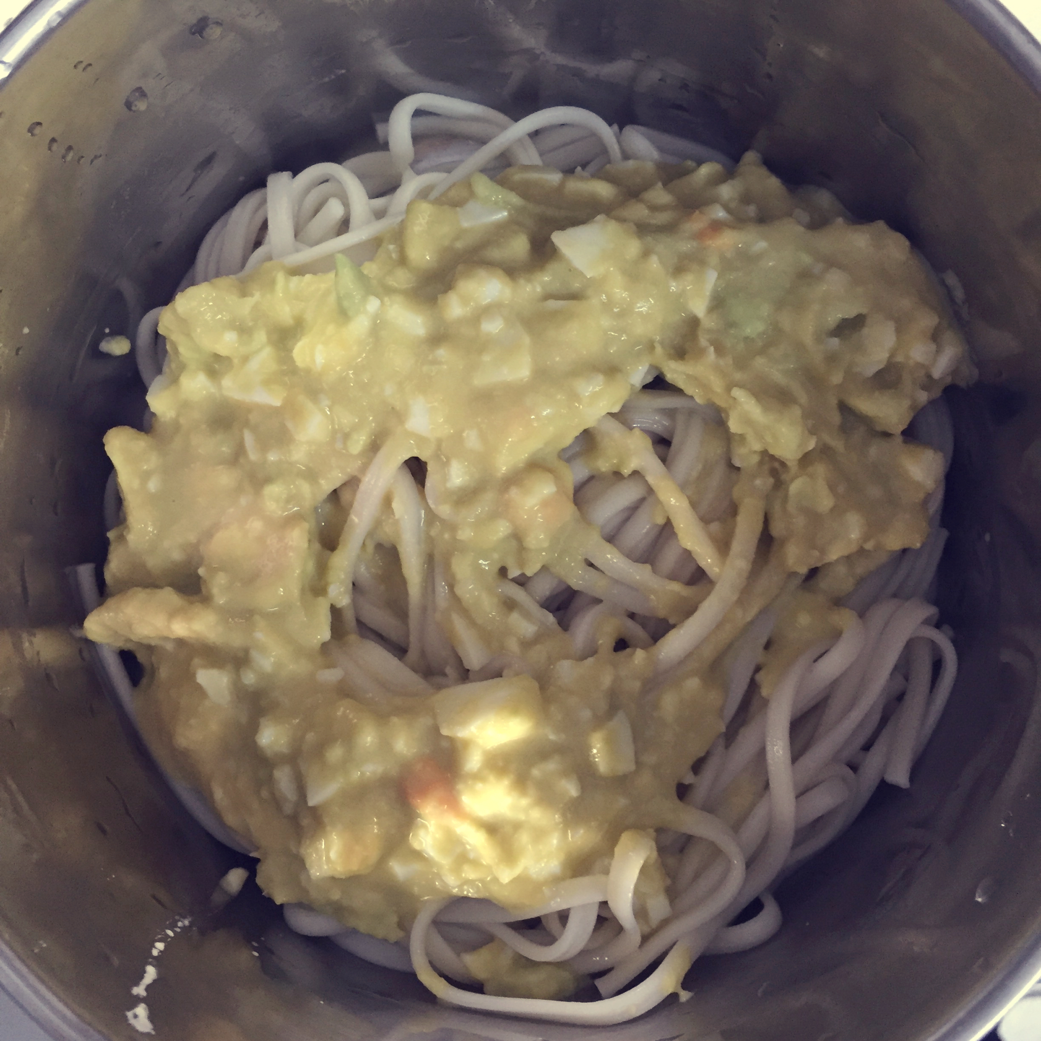 牛油果浓酱拌面