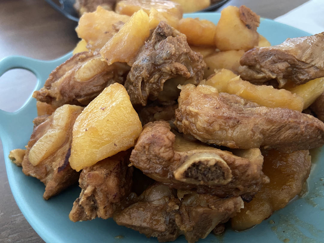 肉食动物最爱 铸铁锅炖猪软骨