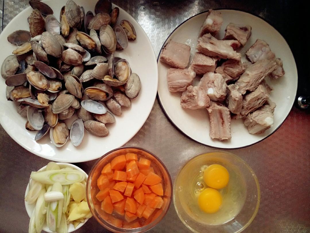 喷香排骨焖饭（爆好吃）