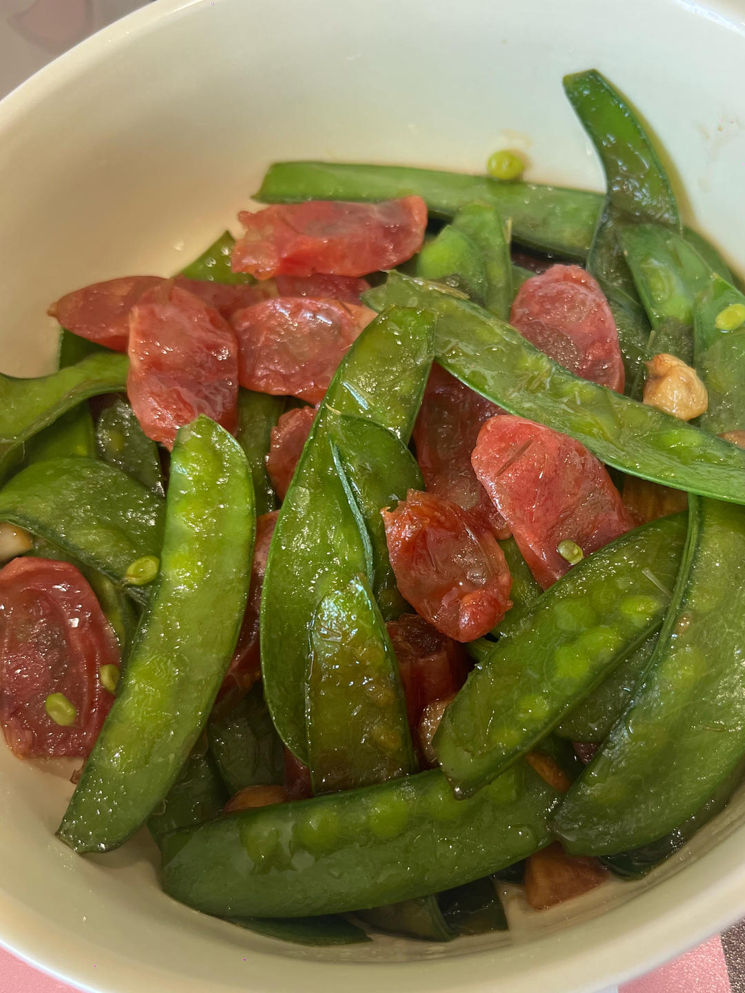 超简单的荷兰豆炒腊肠