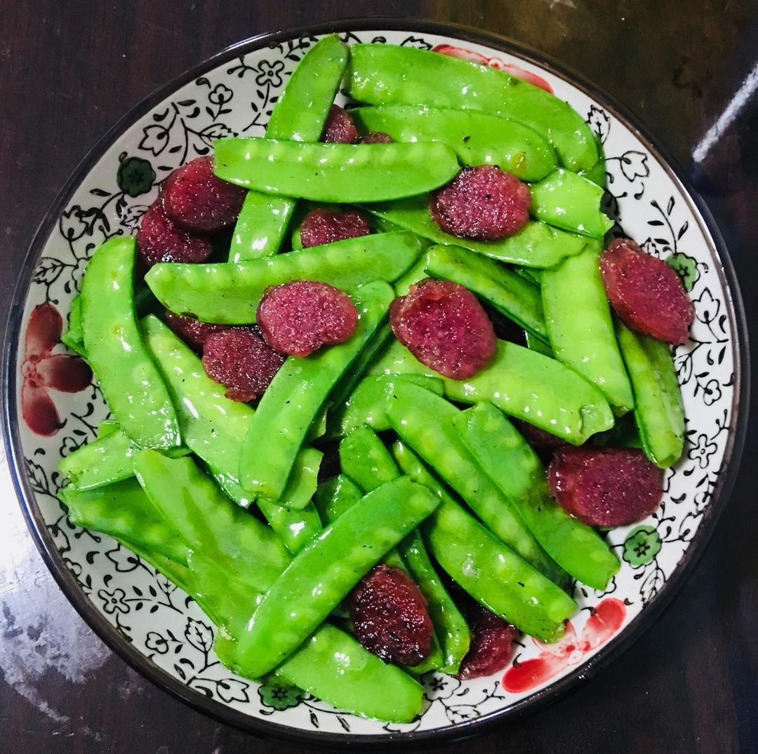 腊肠炒荷兰豆