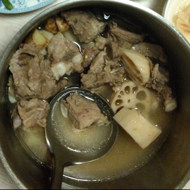 莲藕排骨汤