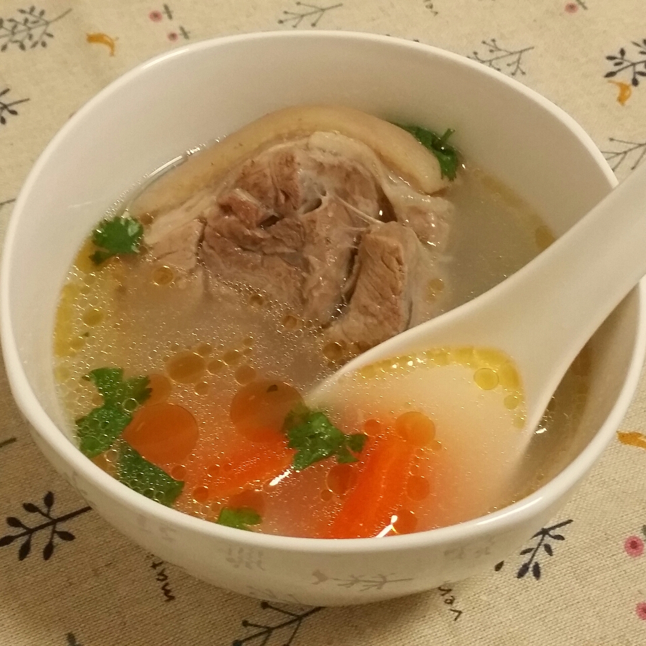 蹄膀汤