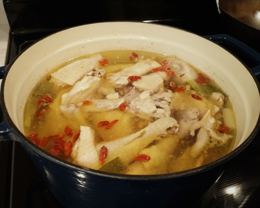 简单美味的清鸡汤的做法