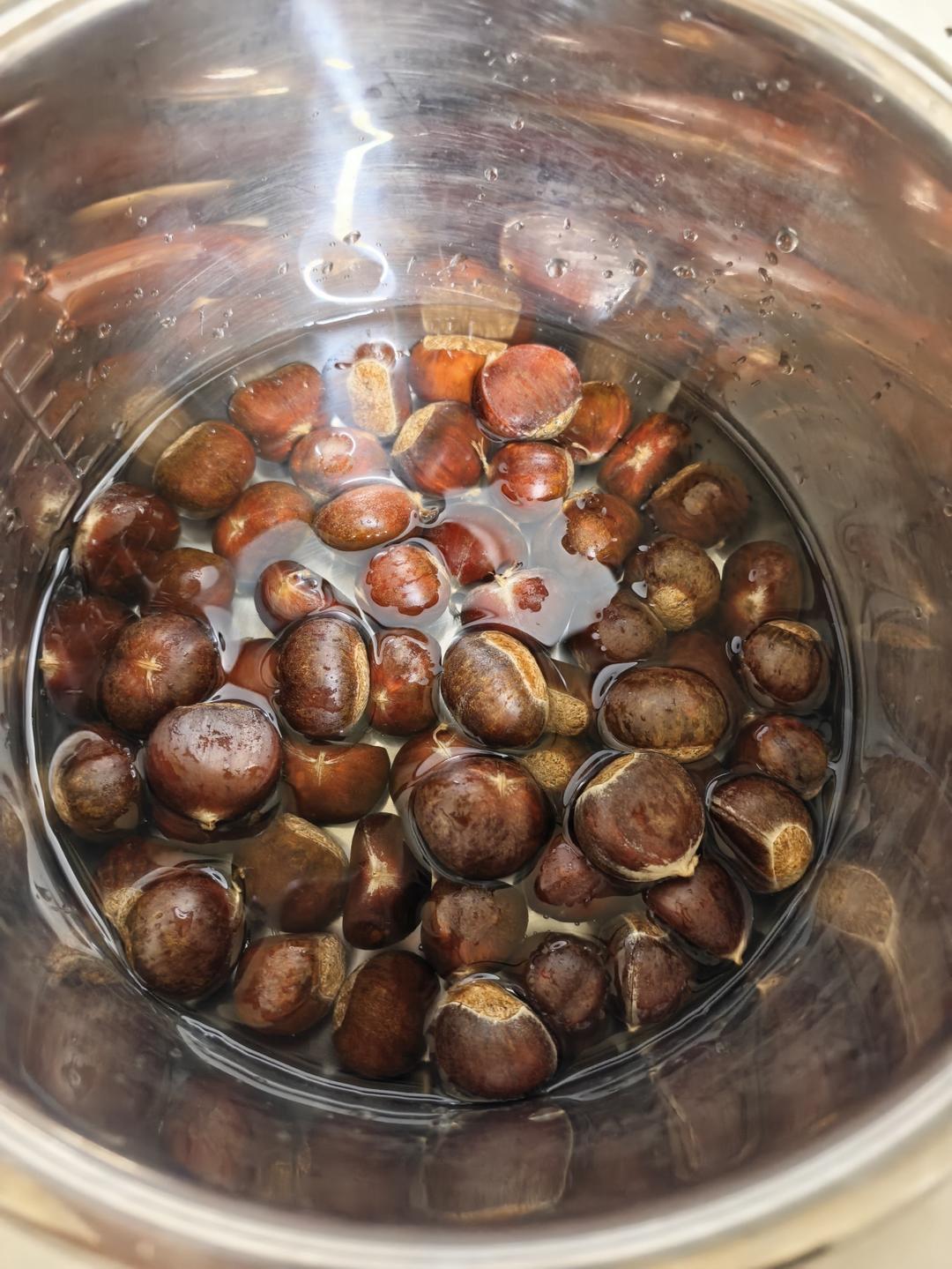 电饭煲煮迁西板栗