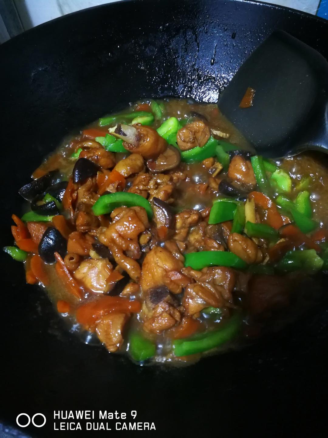 黄焖鸡米饭