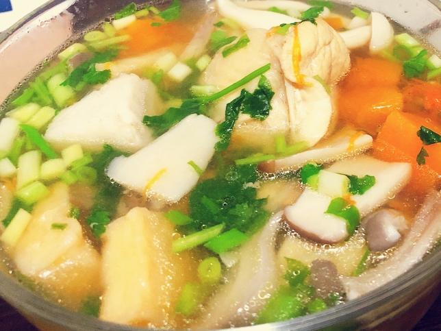 蘑菇炖鸡翅根