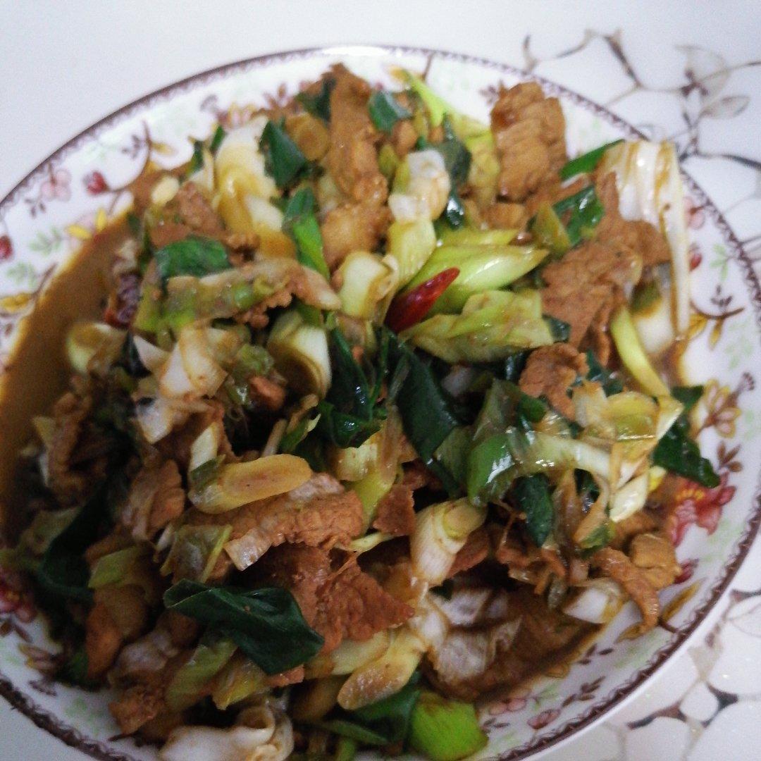 东北大葱爆五花肉（梅头肉）