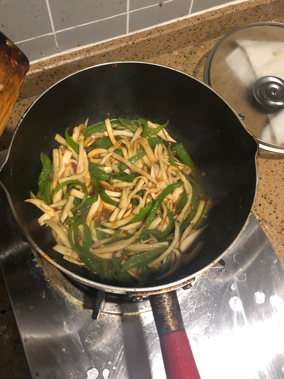 青椒素炒杏鲍菇