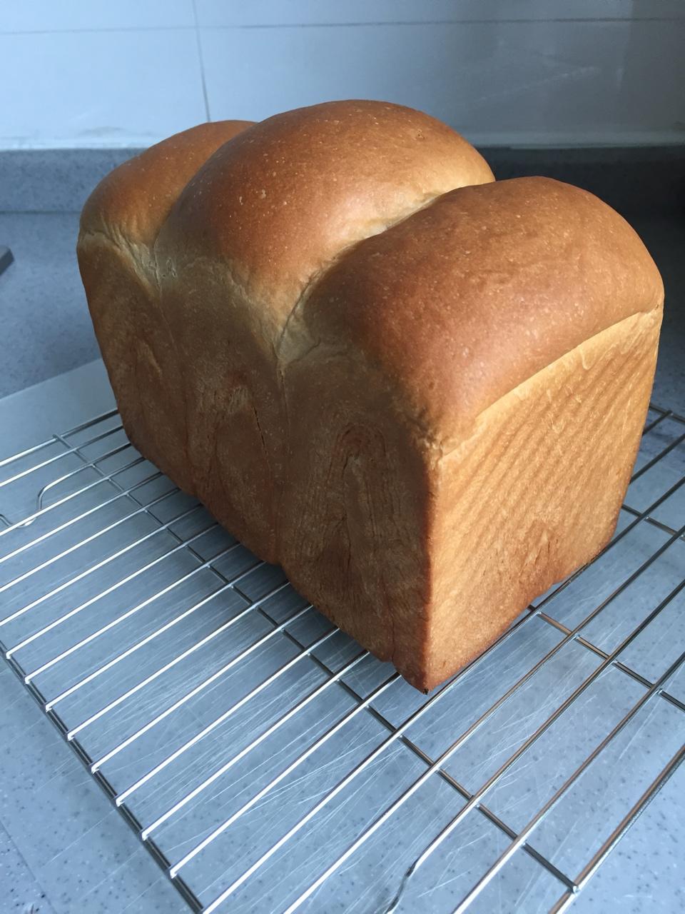 养乐多奶油吐司