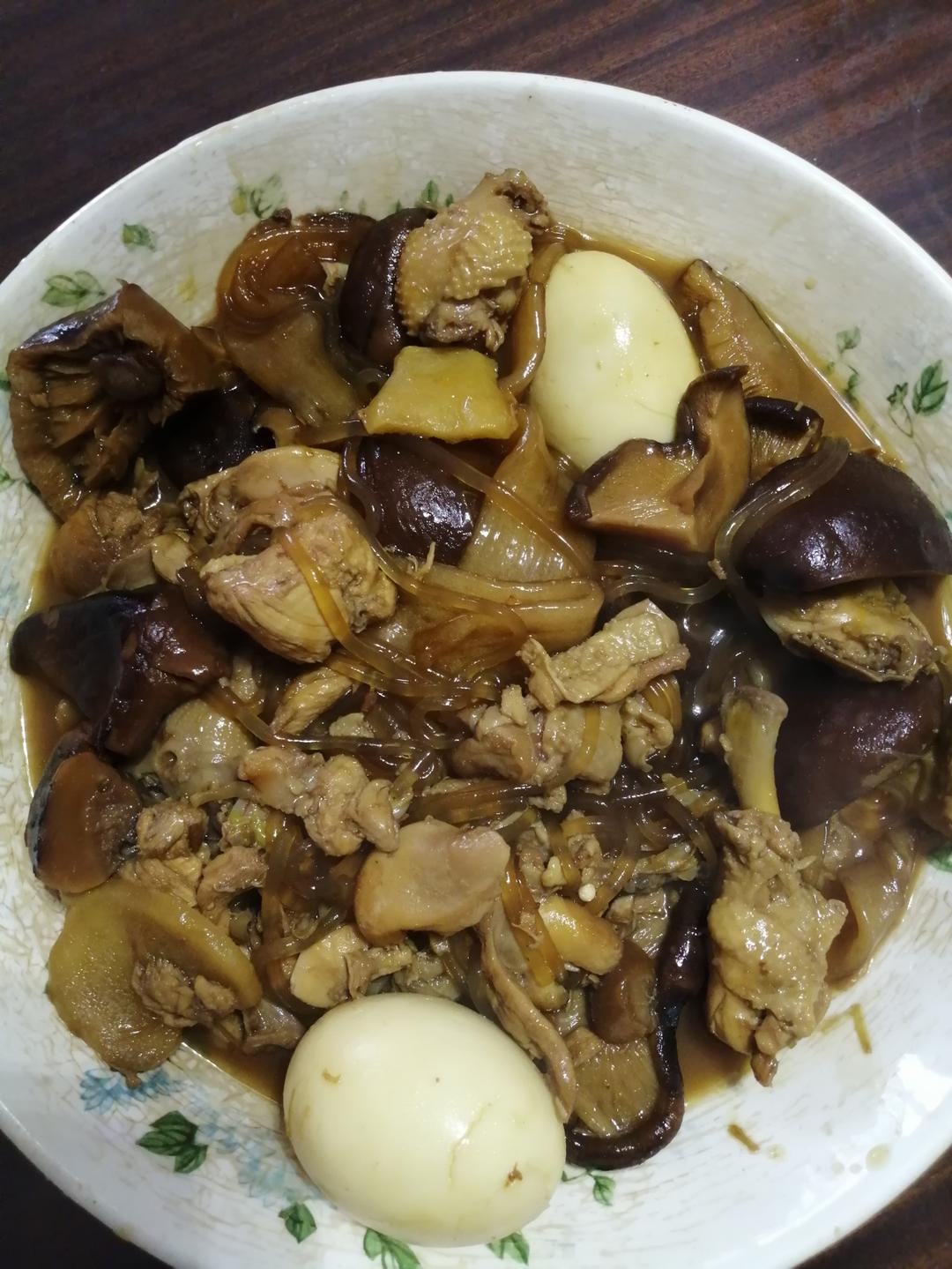小鸡炖蘑菇(注意一步操作就香气沁人)
