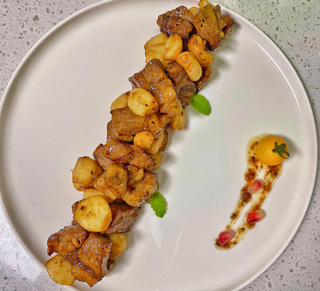 【黑蒜子牛肉粒】美味颜值集于一身的天津名菜