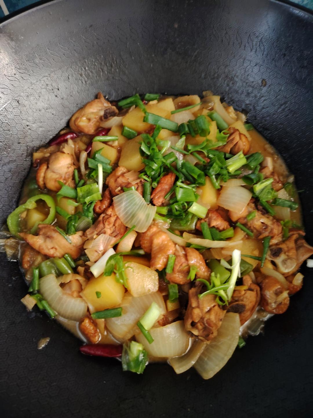 正宗新疆大盘鸡+裤带面