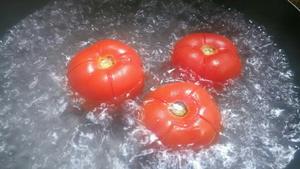 汤汁浓郁的西红柿炒蛋的做法 步骤1