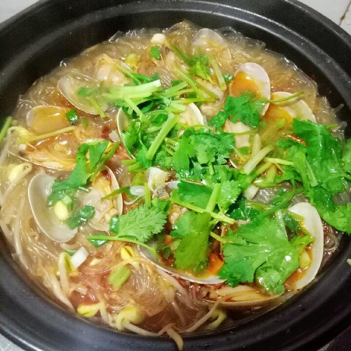 家常美味花蛤粉丝煲