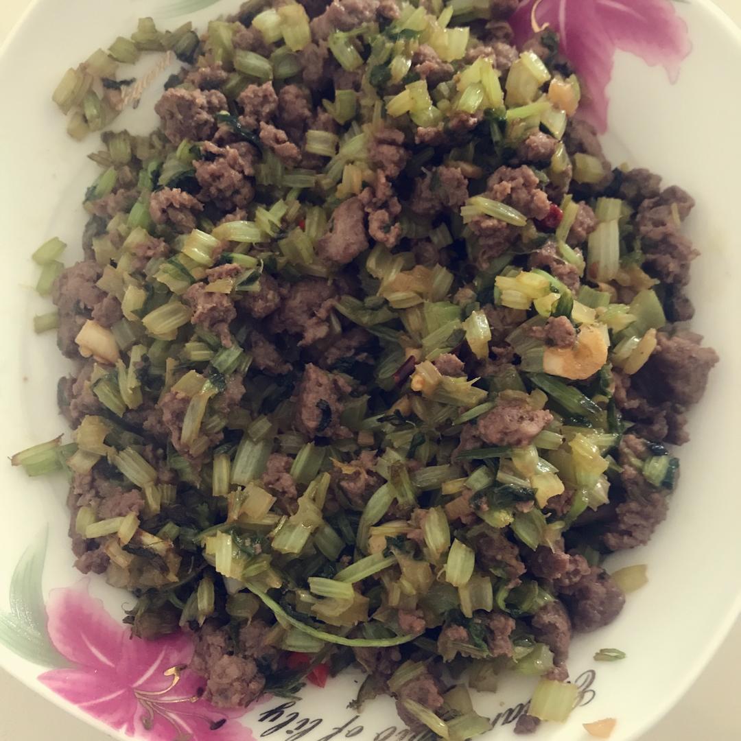 芹菜牛肉末「下饭神器」