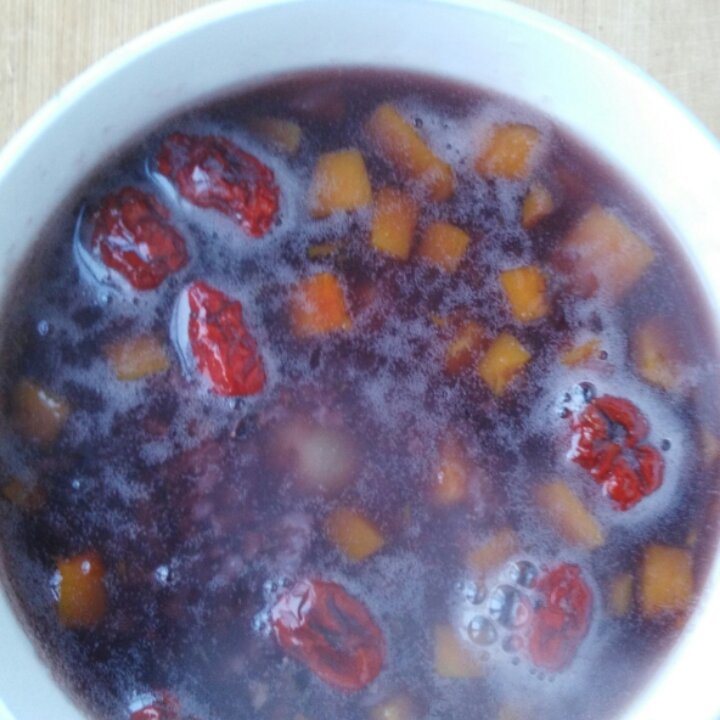 薏苡仁西米红枣粥