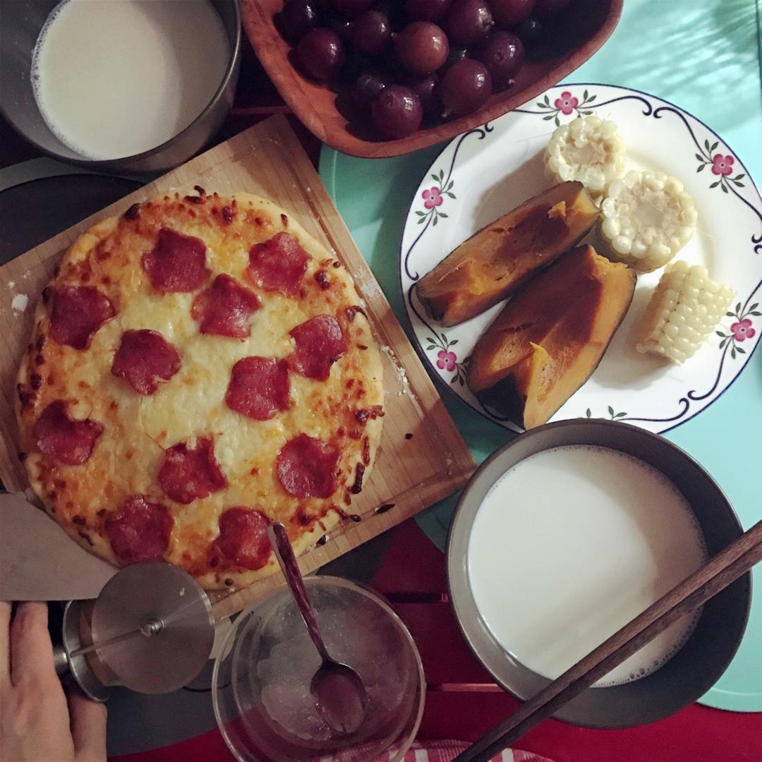 萨拉米薄底披萨 Salami Pizza
