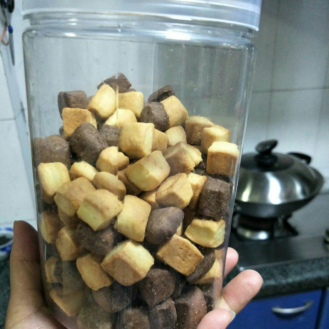 小石头饼干。