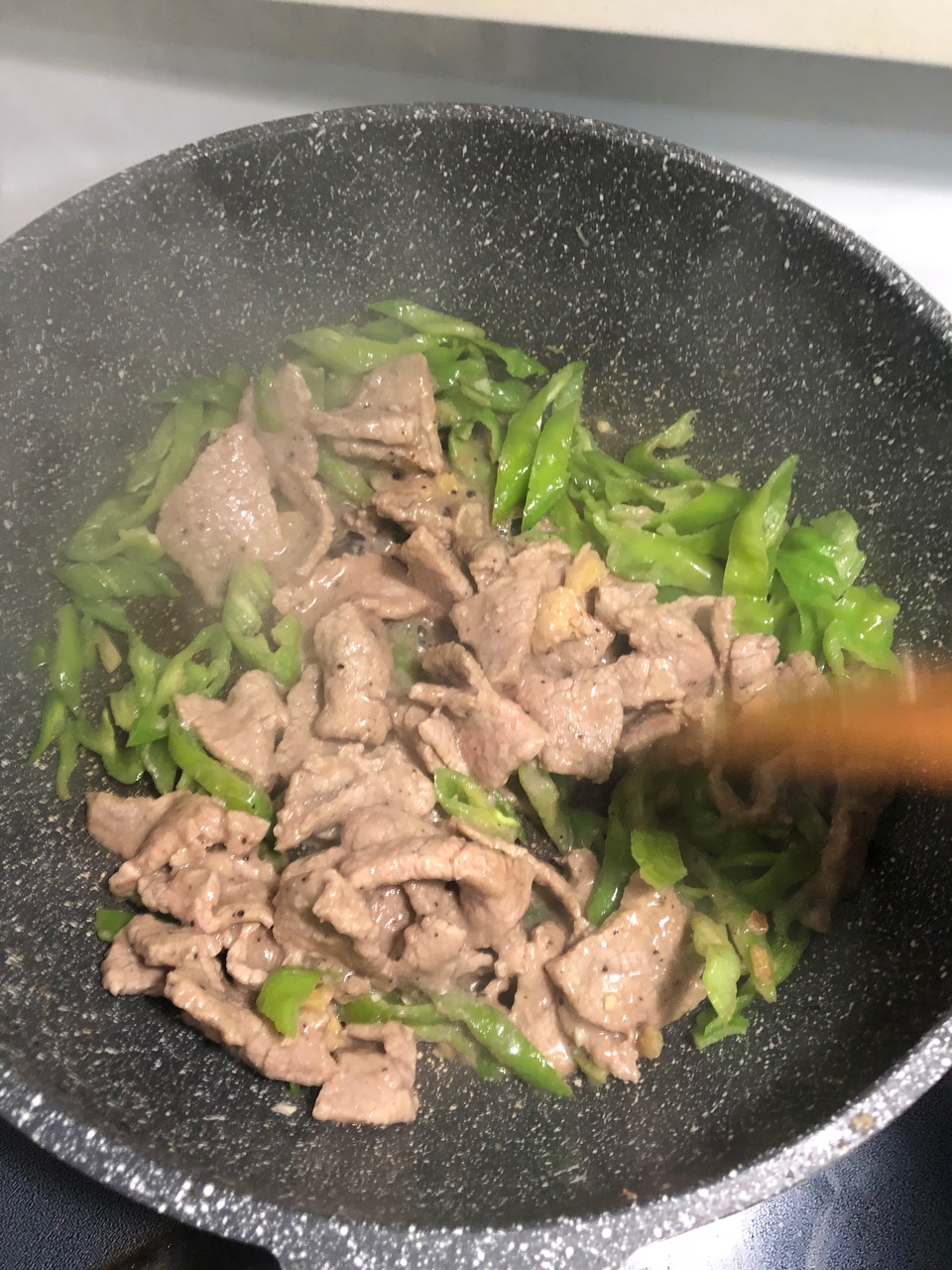 辣椒炒牛肉的做法 步骤5