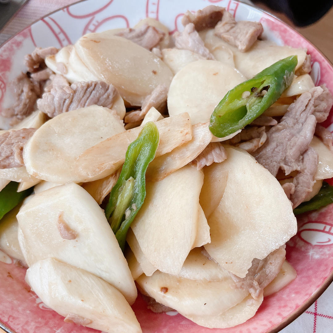 色香味俱全，好吃停不下来的茭白炒肉来啦！（健康美食）